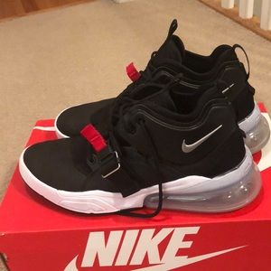 Nike Air Force 270